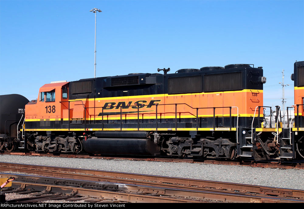 BNSF GP60M #138